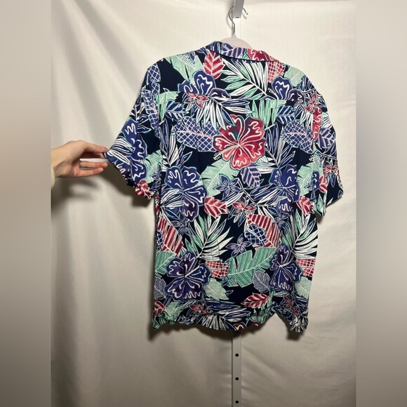 Men's Caribbean Floral Print Hawaiian Short Sleeve Top - Picture 2 of 6